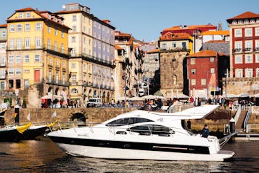 Croisière en yacht privé sur le fleuve Douro au coucher du soleil